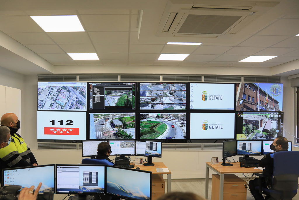 Texto Alternativo: La Policía Local de Getafe cuenta con una nueva Sala de Comunicaciones que supone un avance en materia de seguridad