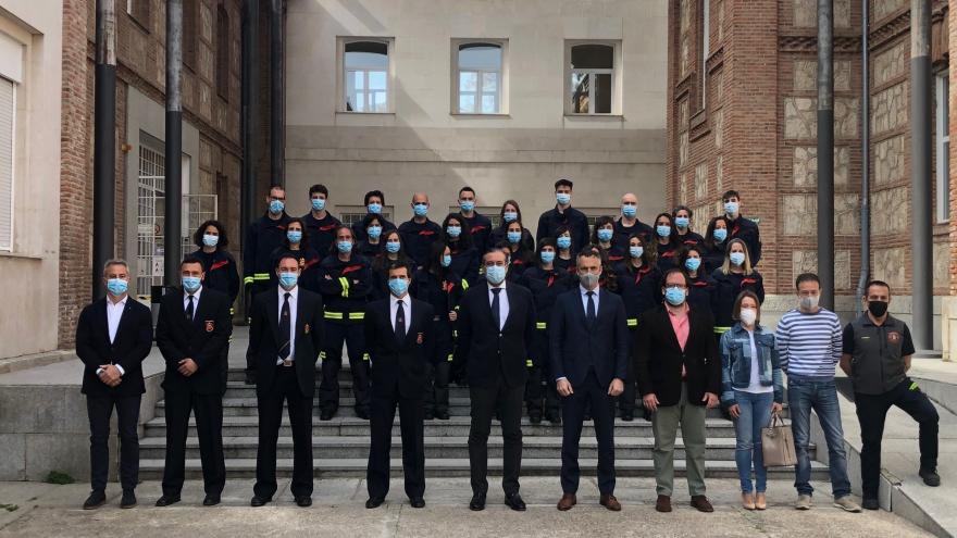 Texto Alternativo: La Comunidad de Madrid concluye la formación de 28 nuevos operadores del Cuerpo de Bomberos