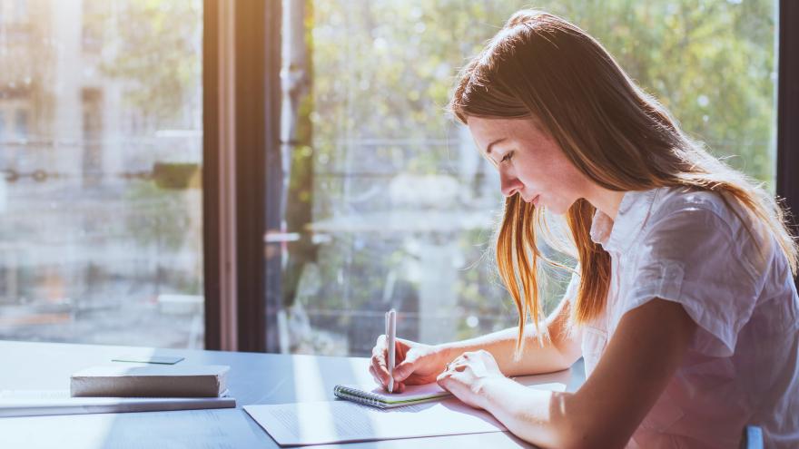 Texto Alternativo: Desarrollamos un nuevo programa para formar a las alumnas madrileñas en liderazgo y emprendimiento