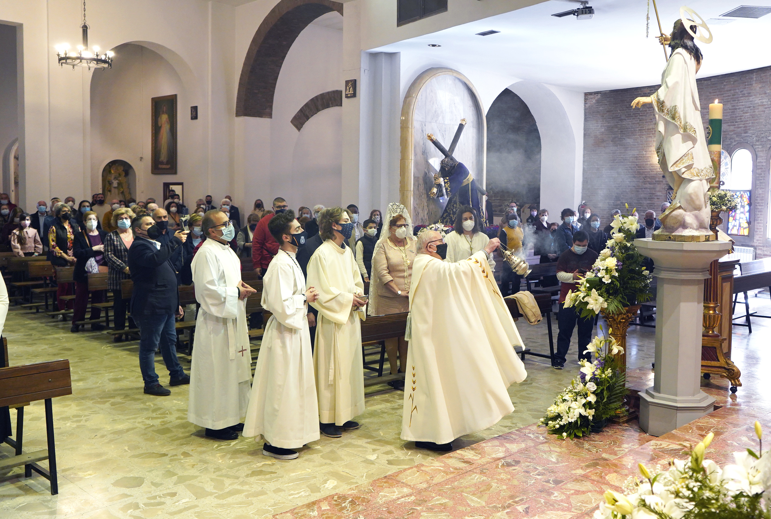 Texto Alternativo: La Semana Santa de Móstoles se cierra con oficios religiosos sin procesiones por la COVID-19