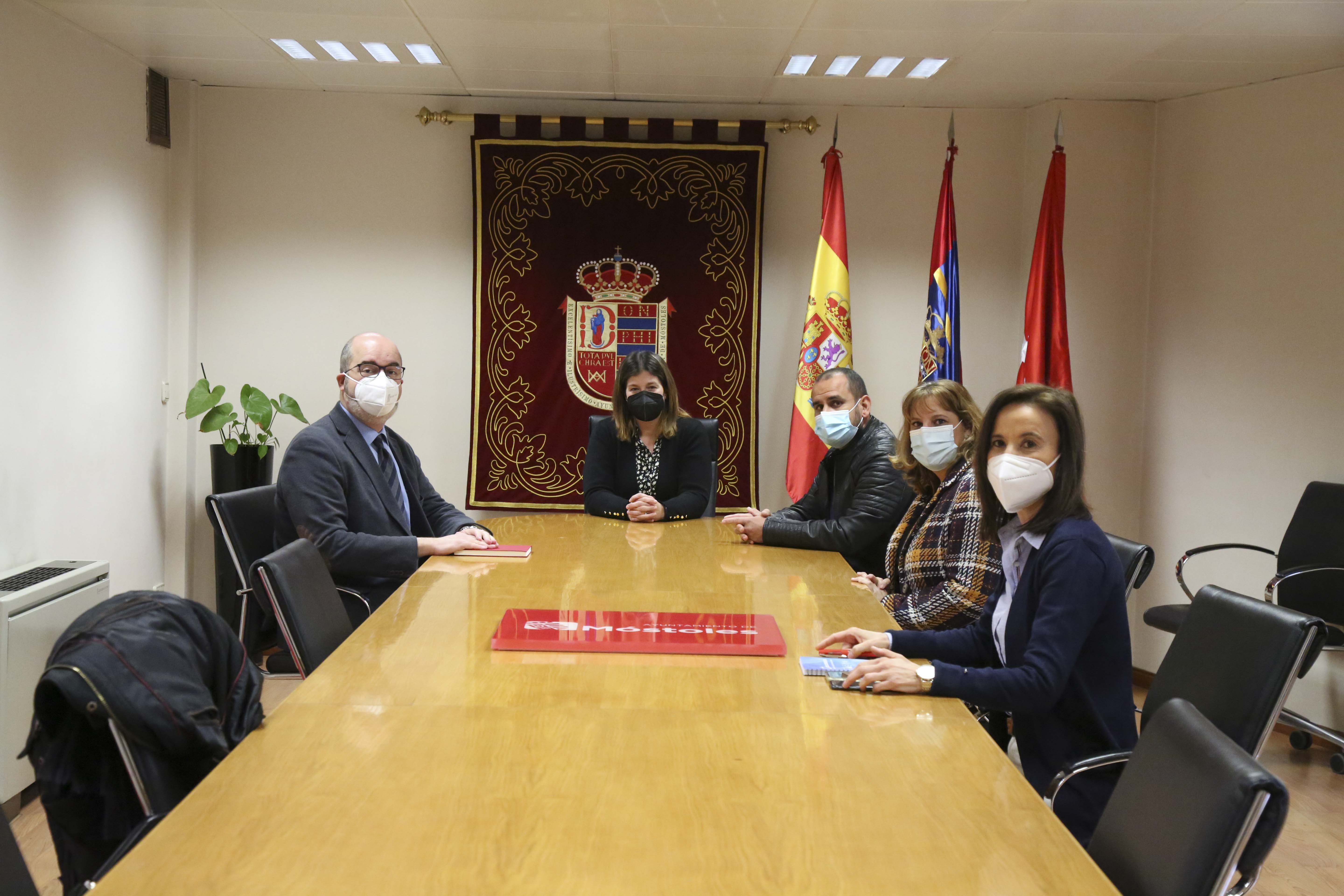 Texto Alternativo: La Alcaldesa se reúne con el recién elegido Secretario General de UGT, sección Comarcal Suroeste