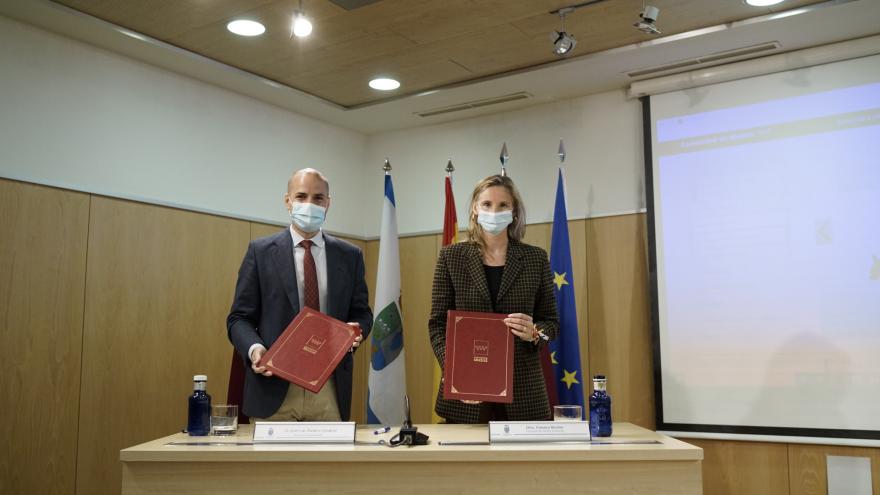 Texto Alternativo: Firmamos un convenio para que Majadahonda se sume al Portal del Suelo 4.0