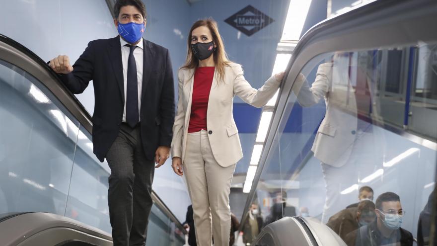Texto Alternativo: La Comunidad de Madrid y los sindicatos de Metro rubrican el nuevo convenio colectivo