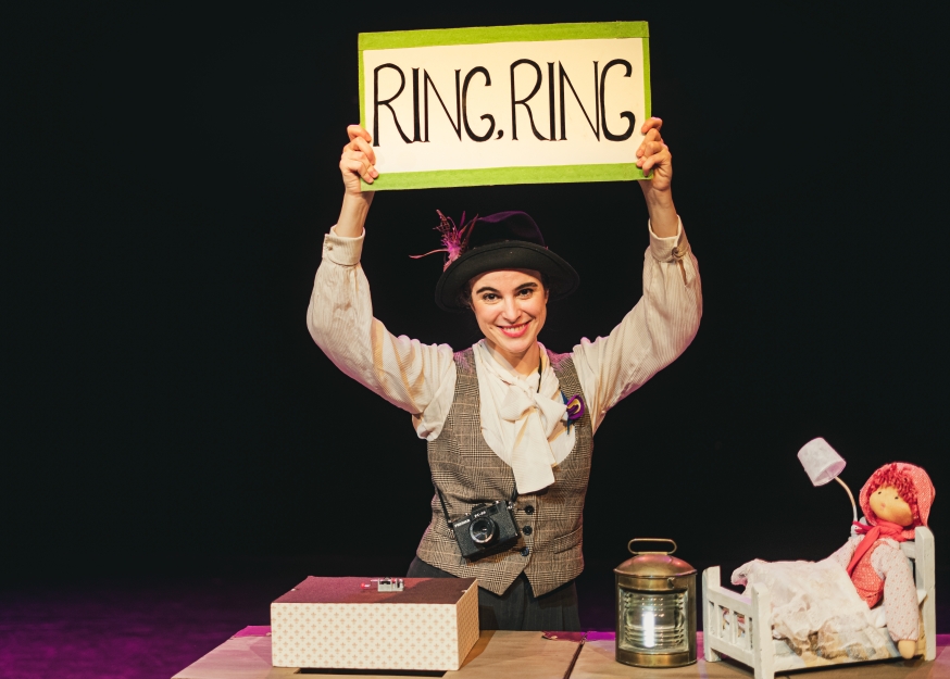 Texto Alternativo: “Ring, Ring, Cuénteme”. Cuentos con muñecos. Títeres