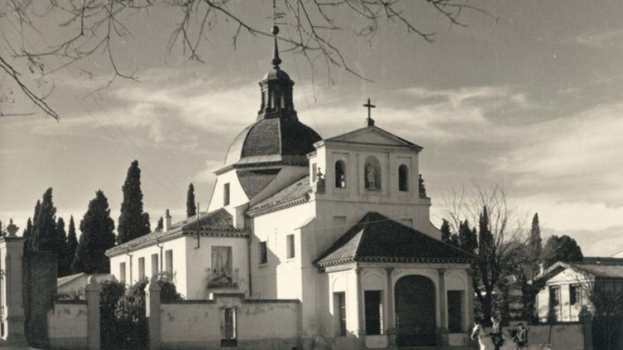 Texto Alternativo: El Gobierno de la Comunidad celebra San Isidro recordando sus tradiciones populares a través del Archivo Regional