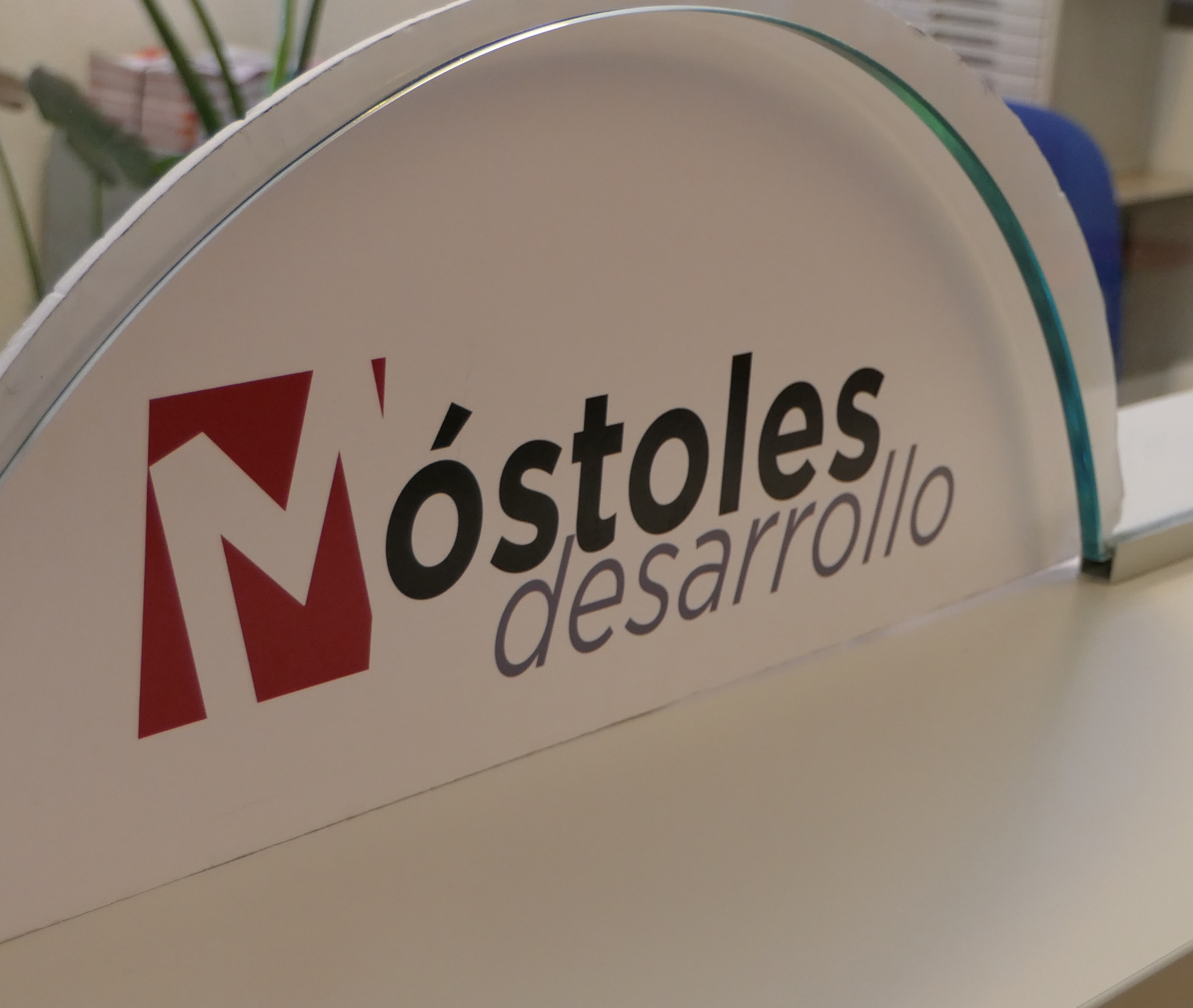 Texto Alternativo: Cerca de 200 personas han solicitado ya el servicio gratuito de asesoría para una segunda oportunidad del Gobierno de Móstoles