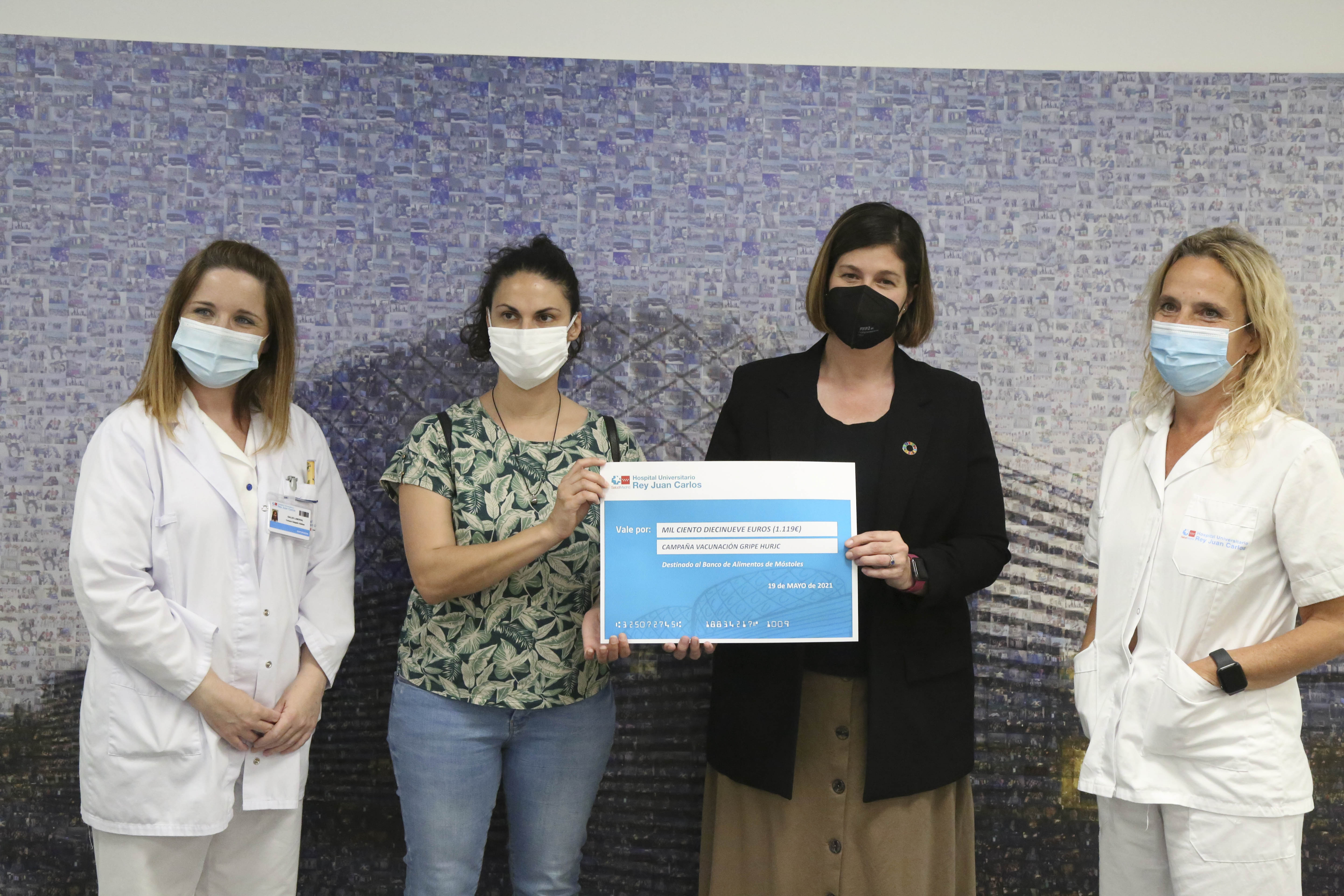 Texto Alternativo: El Restaurante municipal recibe una donación de 1.119 euros de la campaña de vacunación del Hospital Rey Juan Carlos