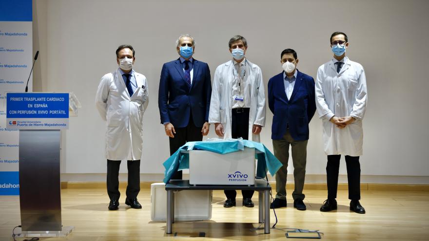 Texto Alternativo: Nuestra sanidad pública utiliza un sistema pionero para trasladar corazones que se trasplantarán