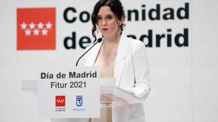 Texto Alternativo: Díaz Ayuso anuncia que la Comunidad de Madrid acogerá en otoño los Premios Platino de cine