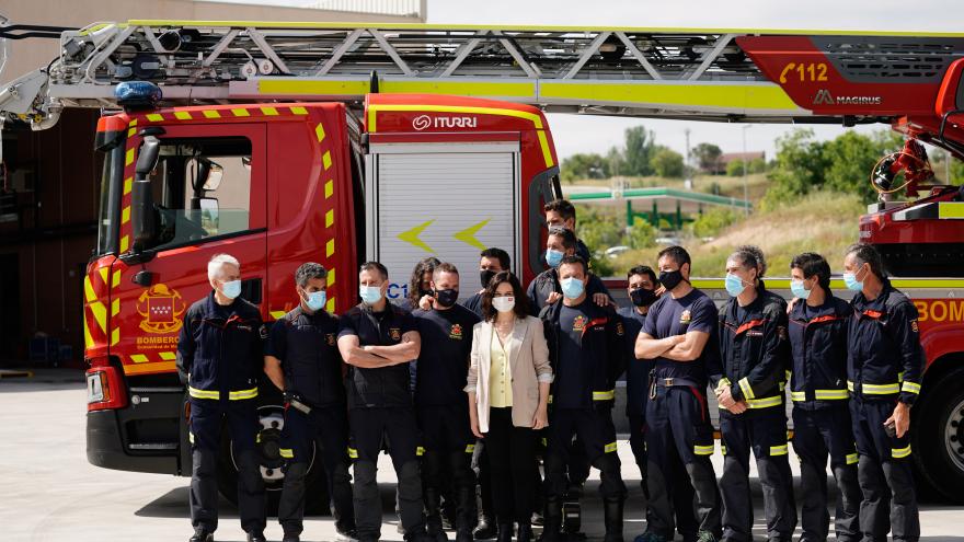 Texto Alternativo: Díaz Ayuso inaugura el Parque de Bomberos en Alcobendas en el que la Comunidad afirma que ha invertido casi 4 millones