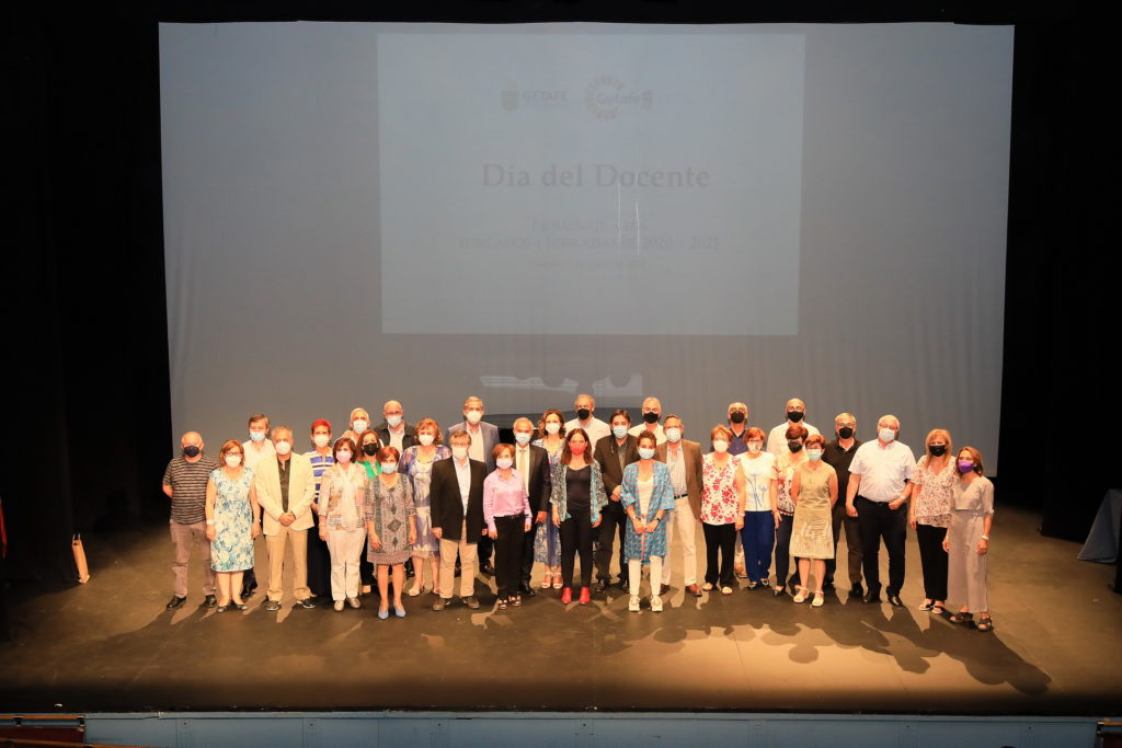 Texto Alternativo: Getafe homenajea a sus maestras y maestros jubilados