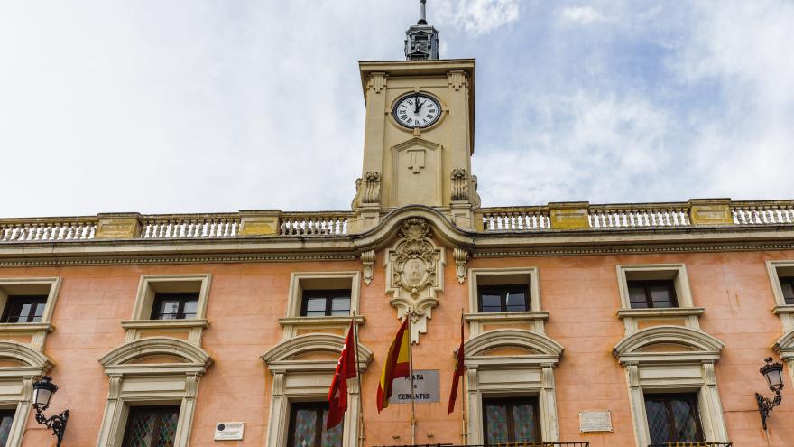 Texto Alternativo: Impartiremos tres nuevos cursos de formación para cargos electos municipales