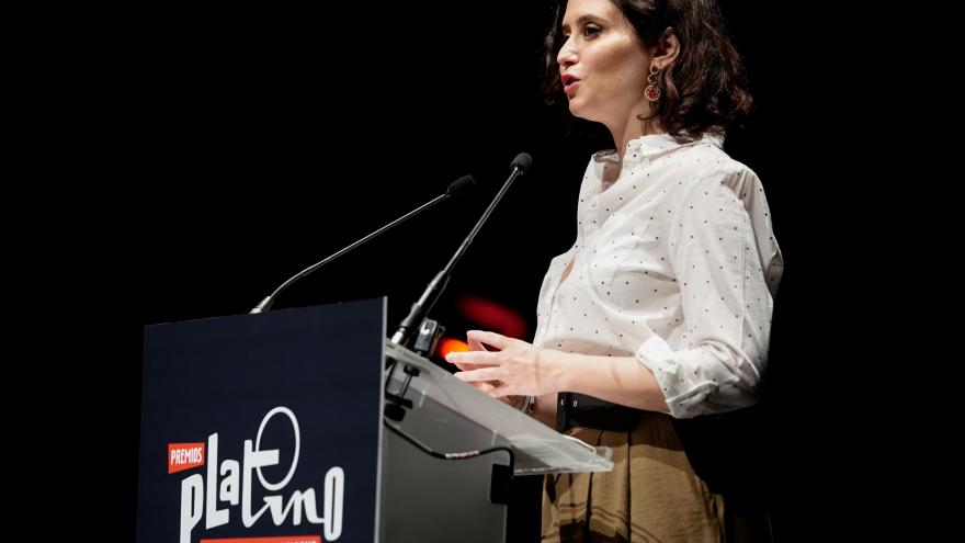 Texto Alternativo: Díaz Ayuso recibe el reconocimiento de los Premios Platino por apoyar cine y cultura iberoamericana