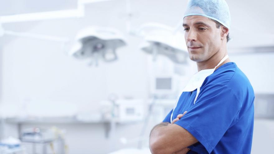 Texto Alternativo: Priorizamos la salud laboral en el ámbito sanitario