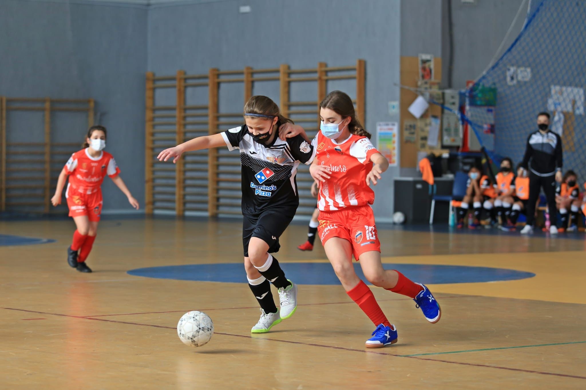 Texto Alternativo: Los equipos del Fútbol Sala Femenino Móstoles ponen punto final a la temporada marcada por la Covid - 19