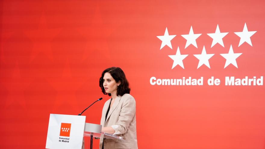 Texto Alternativo: Díaz Ayuso anuncia el mayor plan de refuerzo escolar con la contratación de 3.000 profesionales