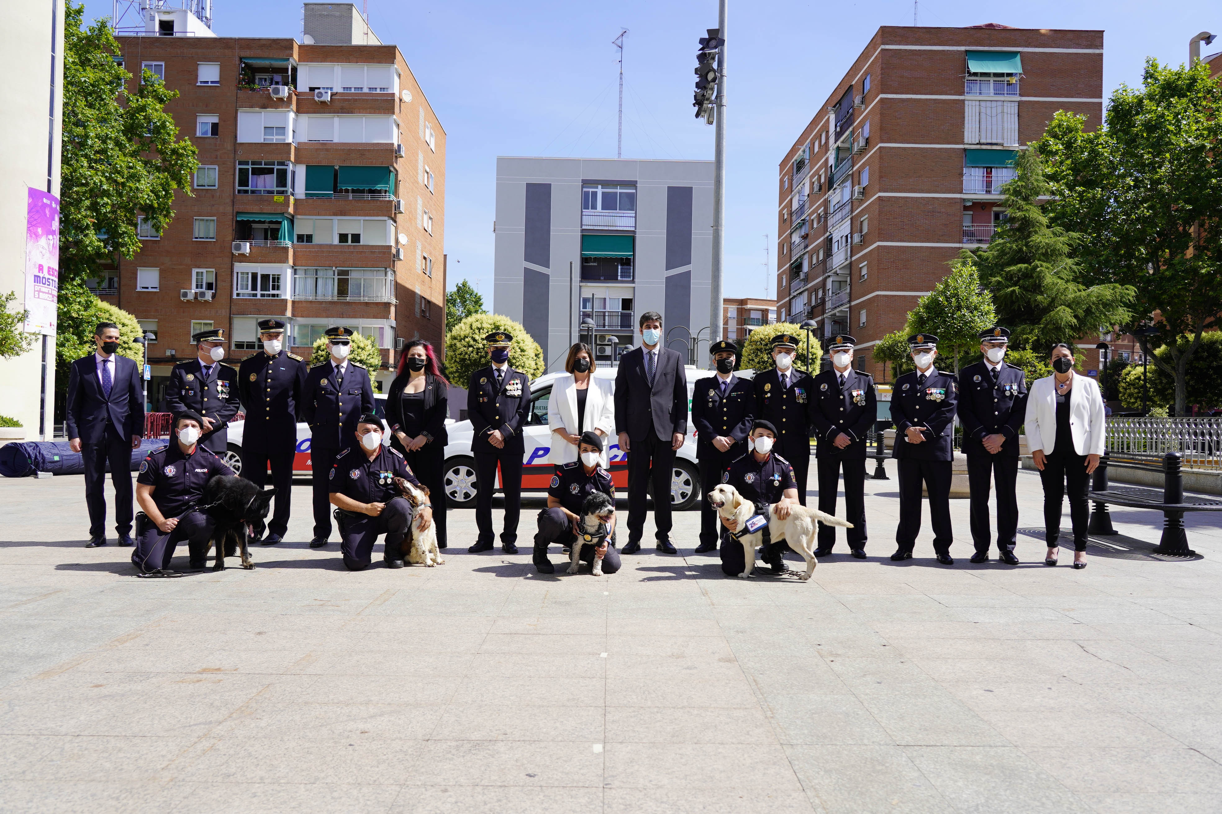 Texto Alternativo: La Policía Municipal de Móstoles celebra su patrón y el 25 aniversario de la Unidad Canina de la localidad