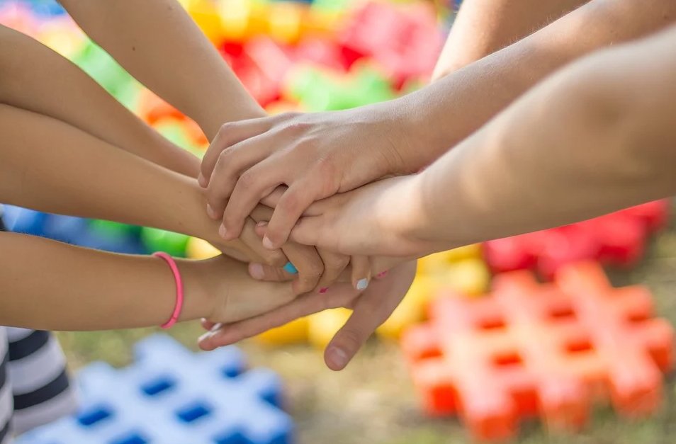 Texto Alternativo: Móstoles elegida por primera vez Ciudad Amiga de la Infancia por UNICEF
