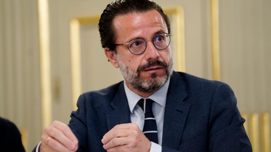 Texto Alternativo: Exigimos al Gobierno transparencia y una agenda de reformas e inversiones con los fondos UE