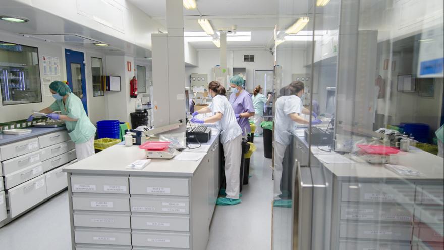Texto Alternativo: Premiado el Servicio de Farmacia del Marañón por su trayectoria en la elaboración de medicamentos