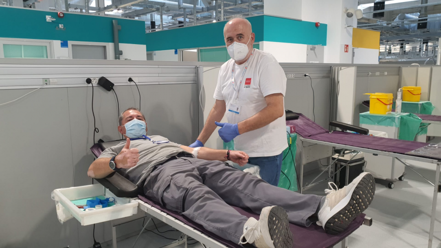 Texto Alternativo: El Centro de Transfusión monta un punto de donación de sangre en el Hospital Isabel Zendal