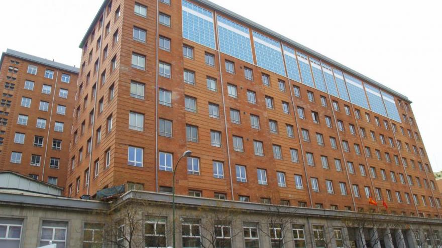 Texto Alternativo: El Gobierno de la Comunidad de Madrid el Gobierno de la Comunidad de Madrid la Comunidad renueva el servicio de Oftalmología del Hospital público de La Princesa