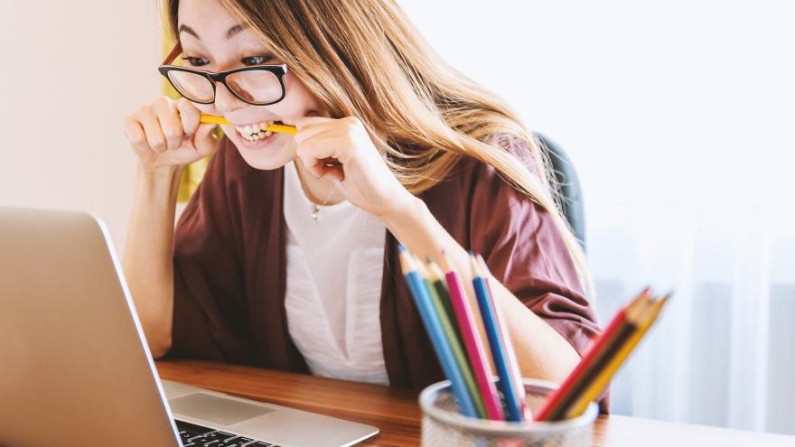 Texto Alternativo: Analizamos los riesgos psicosociales en la nueva forma de gestión del trabajo