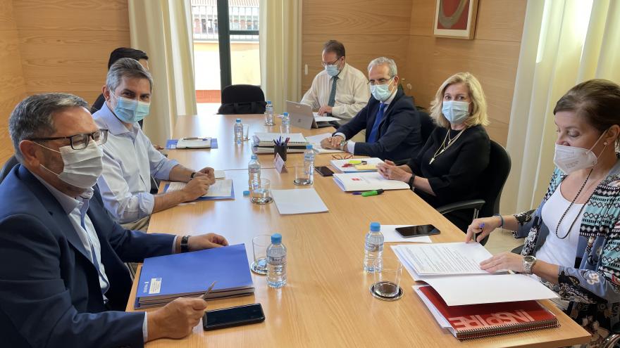 Texto Alternativo: La Comunidad avanza en los trabajos para elaborar la nueva Ley de Servicios Sociales