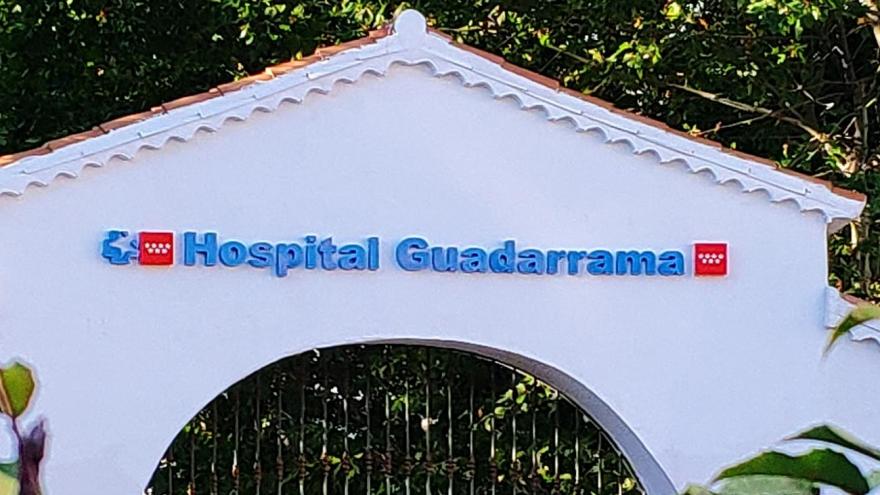 Texto Alternativo: El Hospital Guadarrama recibe el identificativo 'Garantía Madrid' por sus medidas ante la COVID-19