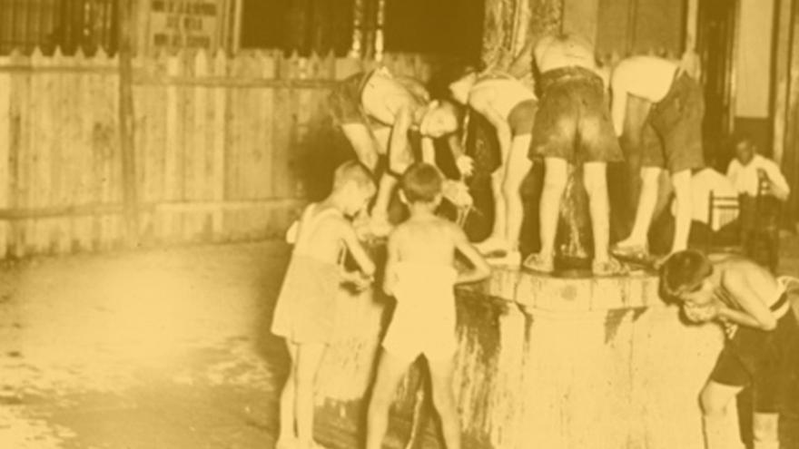 Texto Alternativo: El Gobierno de la Comunidad propone un viaje a los veranos del siglo pasado con la muestra fotográfica ¡Qué calor!