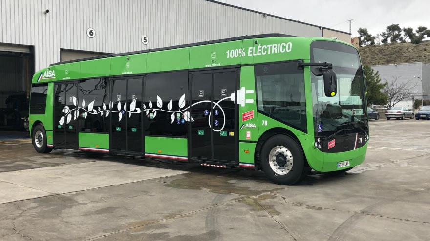 Texto Alternativo: El Gobierno de la Comunidad propone en marcha un servicio especial de lanzadera de autobuses eléctricos