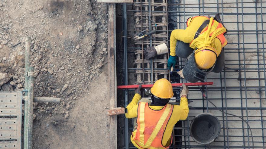 Texto Alternativo: Estrenamos dos nuevas titulaciones de FP sobre construcción y tecnología de la información