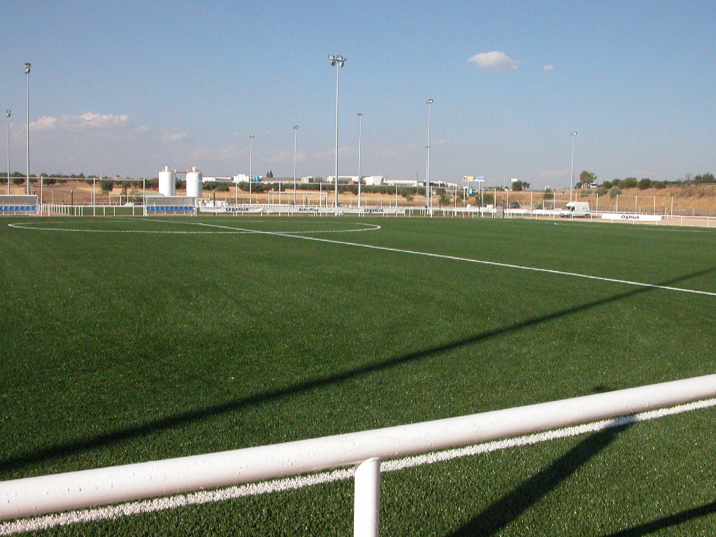 Texto Alternativo: El Gobierno de Móstoles aprobó destinar cerca de 1,4 millones de euros a la remodelación integral de los campos de fútbol Iker Casillas el pasado 29 de julio