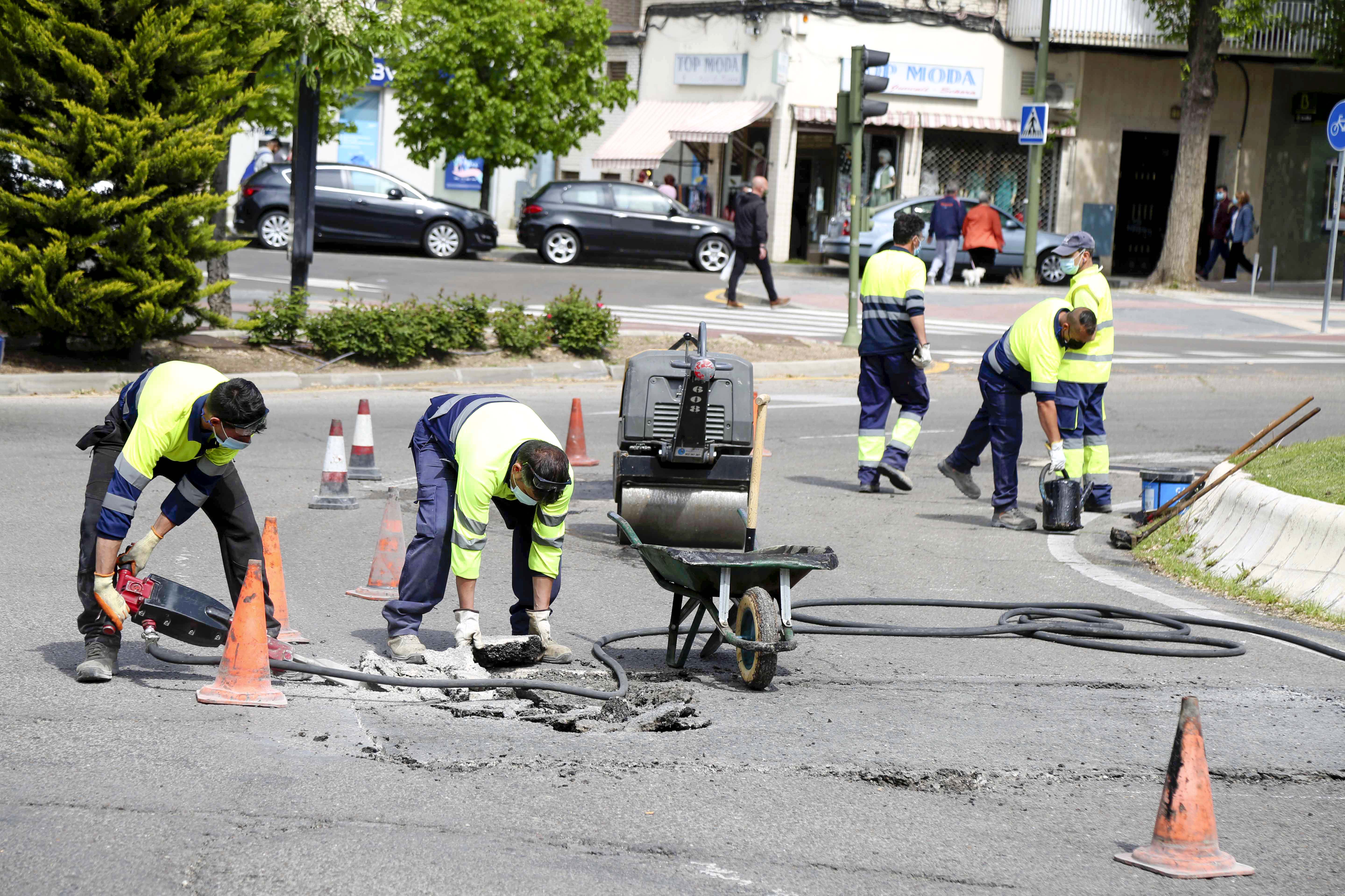 Texto Alternativo: 2.736 m2 de calles reparadas en el plan de bacheo de 2021 en Móstoles
