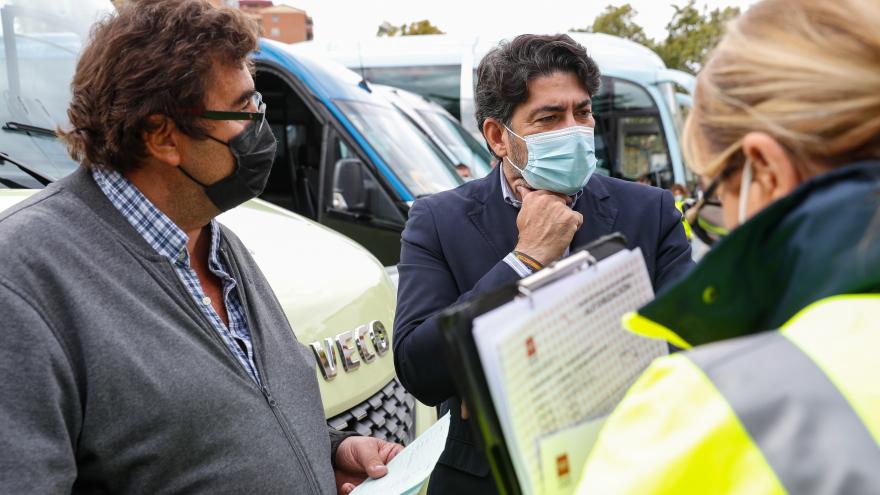 Texto Alternativo: Inspeccionaremos en este curso académico más de 1.000 autobuses de transporte escolar