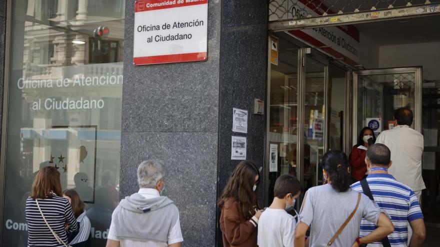 Texto Alternativo: El Gobierno de la Comunidad amplia el horario de atención al ciudadano a las tardes y los sábados