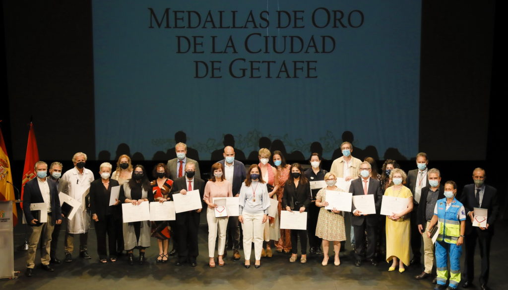 Texto Alternativo: Getafe realiza un emotivo homenaje al personal sanitario por la pandemia
