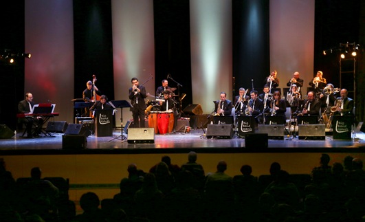 Texto Alternativo: El Ayuntamiento programa espectáculos gratuitos de jazz, blues y un musical para disfrutar de la música y el talento local en los meses de octubre y noviembre