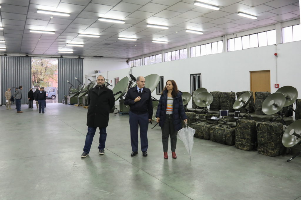 Texto Alternativo: Sara Hernández anuncia un acuerdo con el Ministerio de Defensa para adquirir parte del ACAR