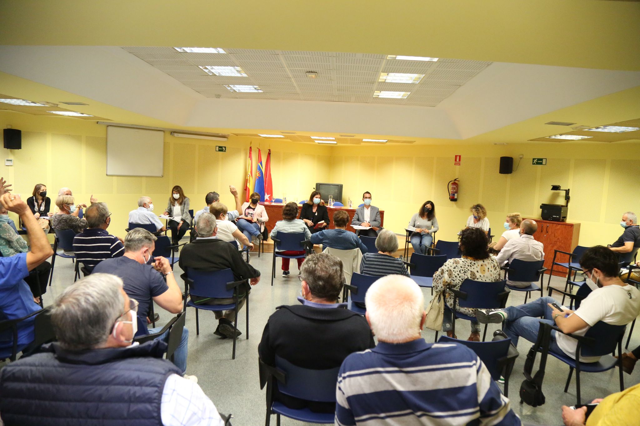 Texto Alternativo: La Alcaldesa reanuda las Asambleas Vecinales Abiertas