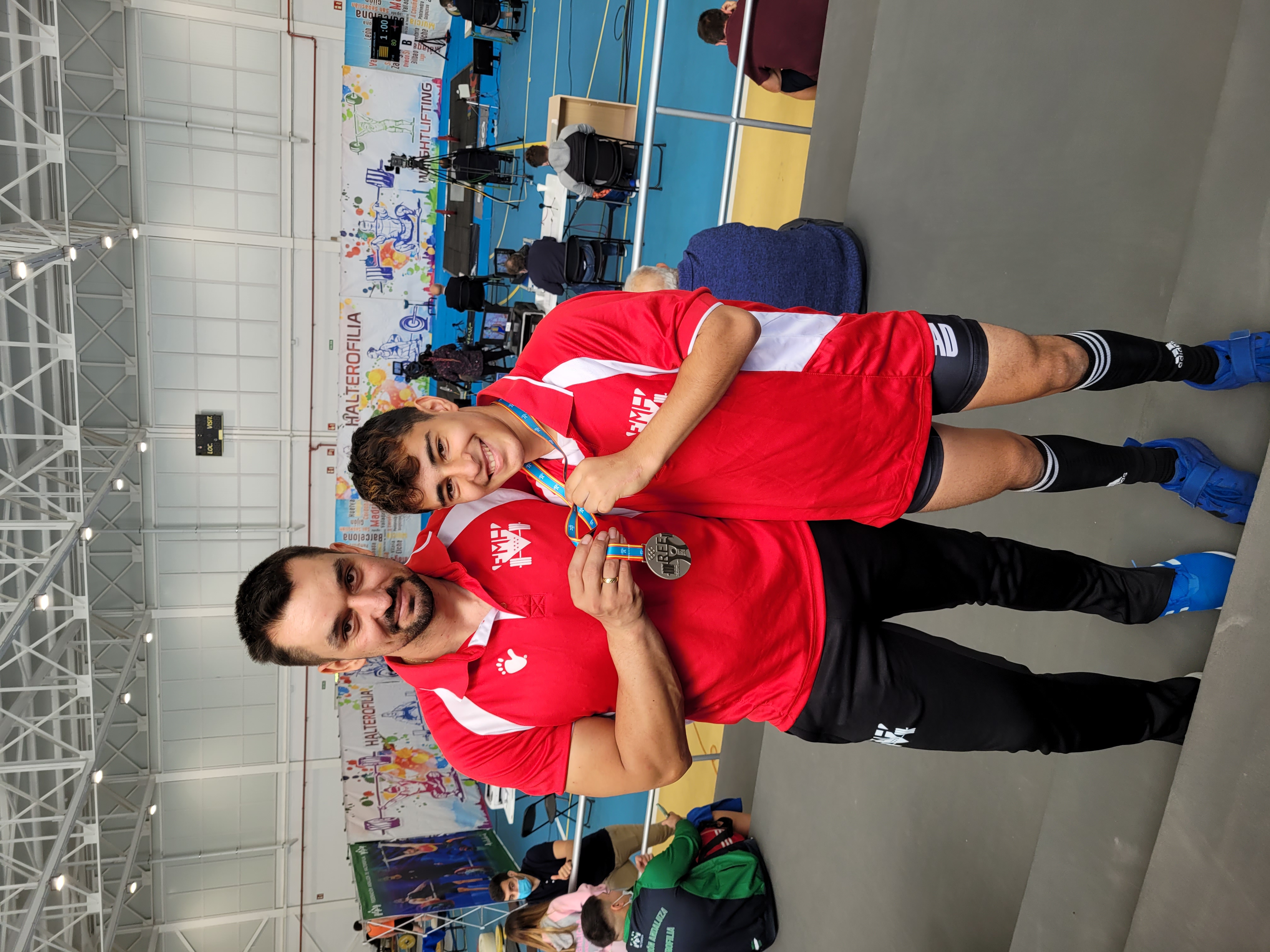 Texto Alternativo: Éxito del mostoleño Óscar Gómez en el Campeonato de España sub 17 de Halterofilia