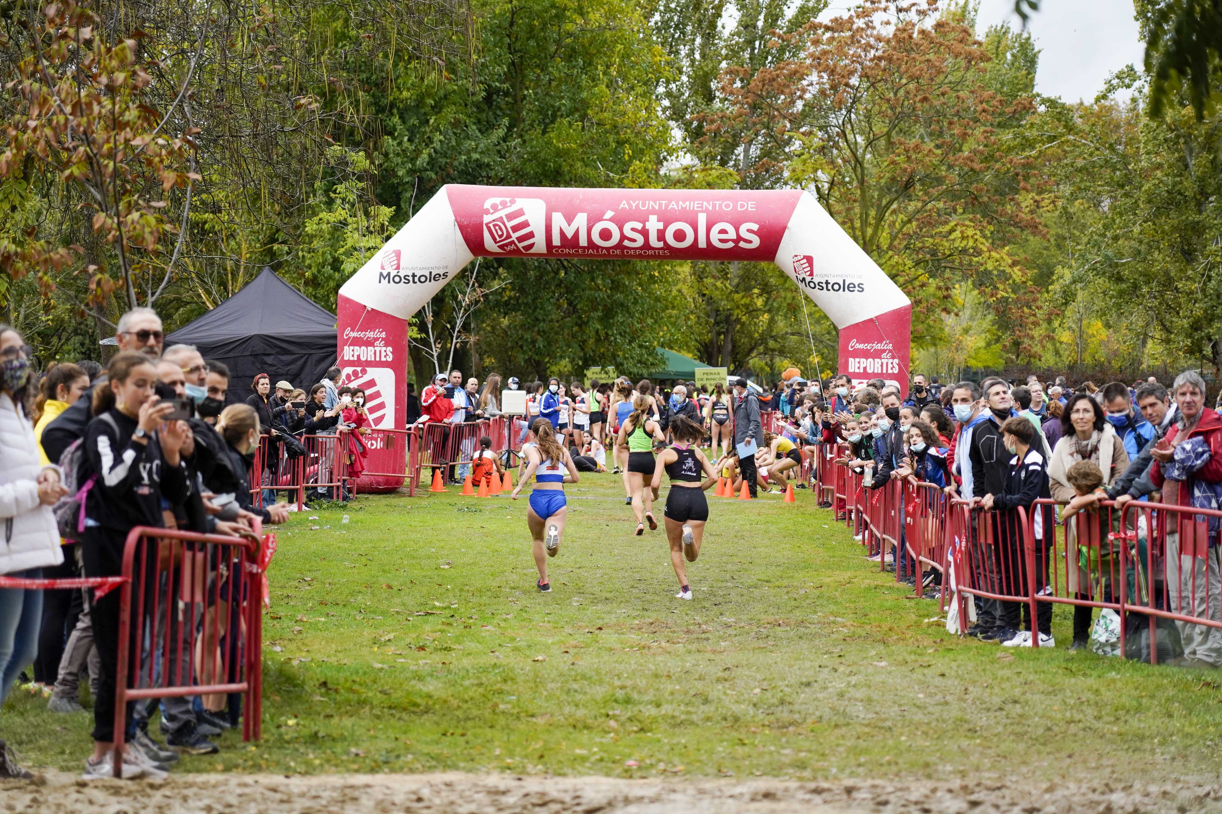 Texto Alternativo: El Parque Natural El Soto de Móstoles fue sede del XXXVII Campeonato de Madrid de Clubes de Menores y Cross Mixto absoluto