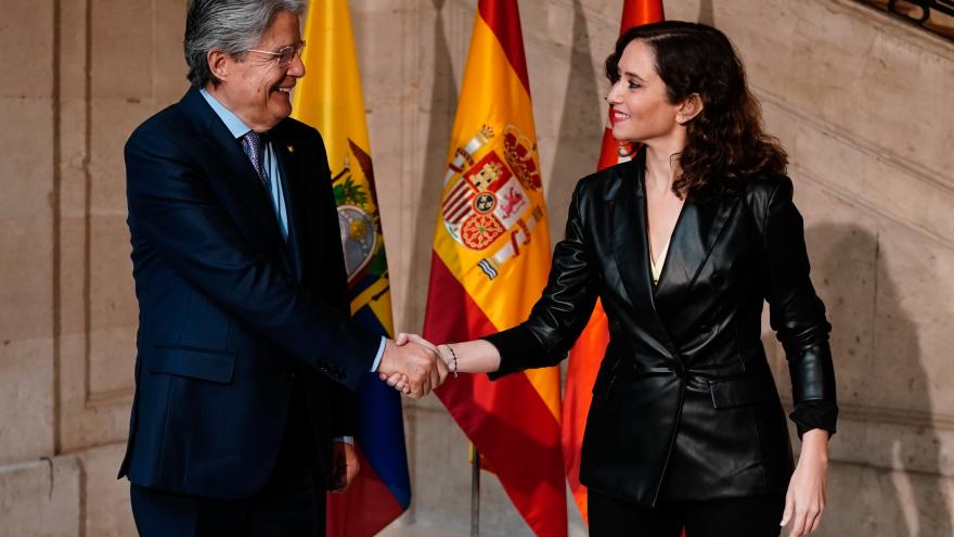 Texto Alternativo: La presidenta Isabel Díaz Ayuso se ha reunido con el presidente de Ecuador, Guillermo Lasso