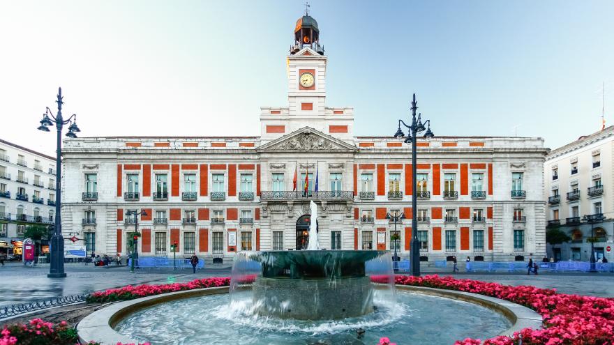 Texto Alternativo: El Gobierno de la Comunidad prepara la aprobación de 126 nuevas leyes y decretos regionales