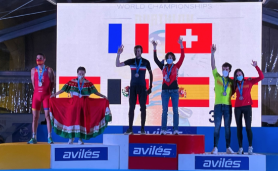 Texto Alternativo: Gran participación del Club Tri Infinity Móstoles en el Campeonato del Mundo de duatlón élite, grupos de edad y paraduatlón