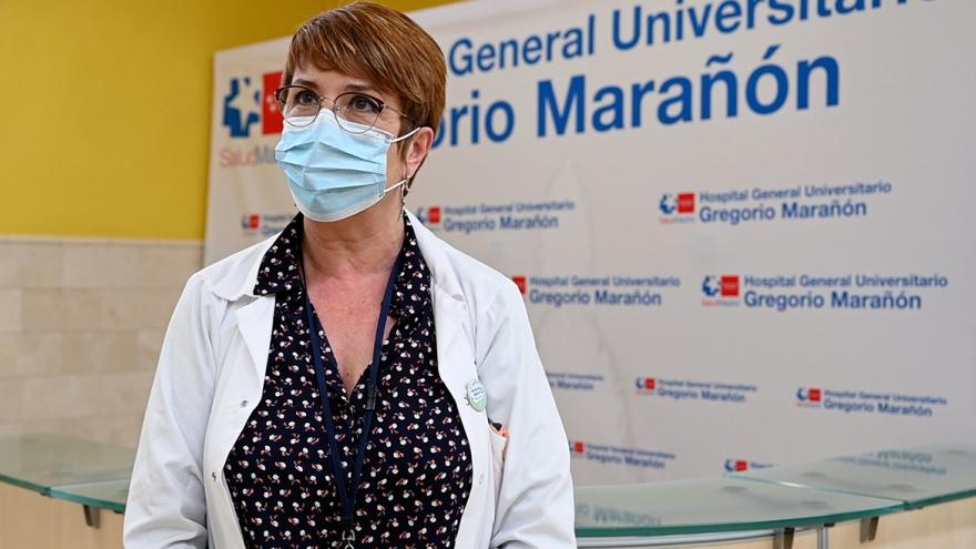 Texto Alternativo: Una enfermera del Marañón, acreditada como profesora doctora en Ciencias de la Salud