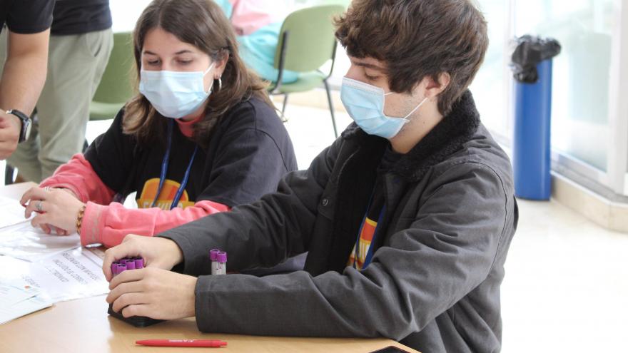 Texto Alternativo: Más de 500 estudiantes de la Universidad Politécnica se registran como donantes de médula ósea