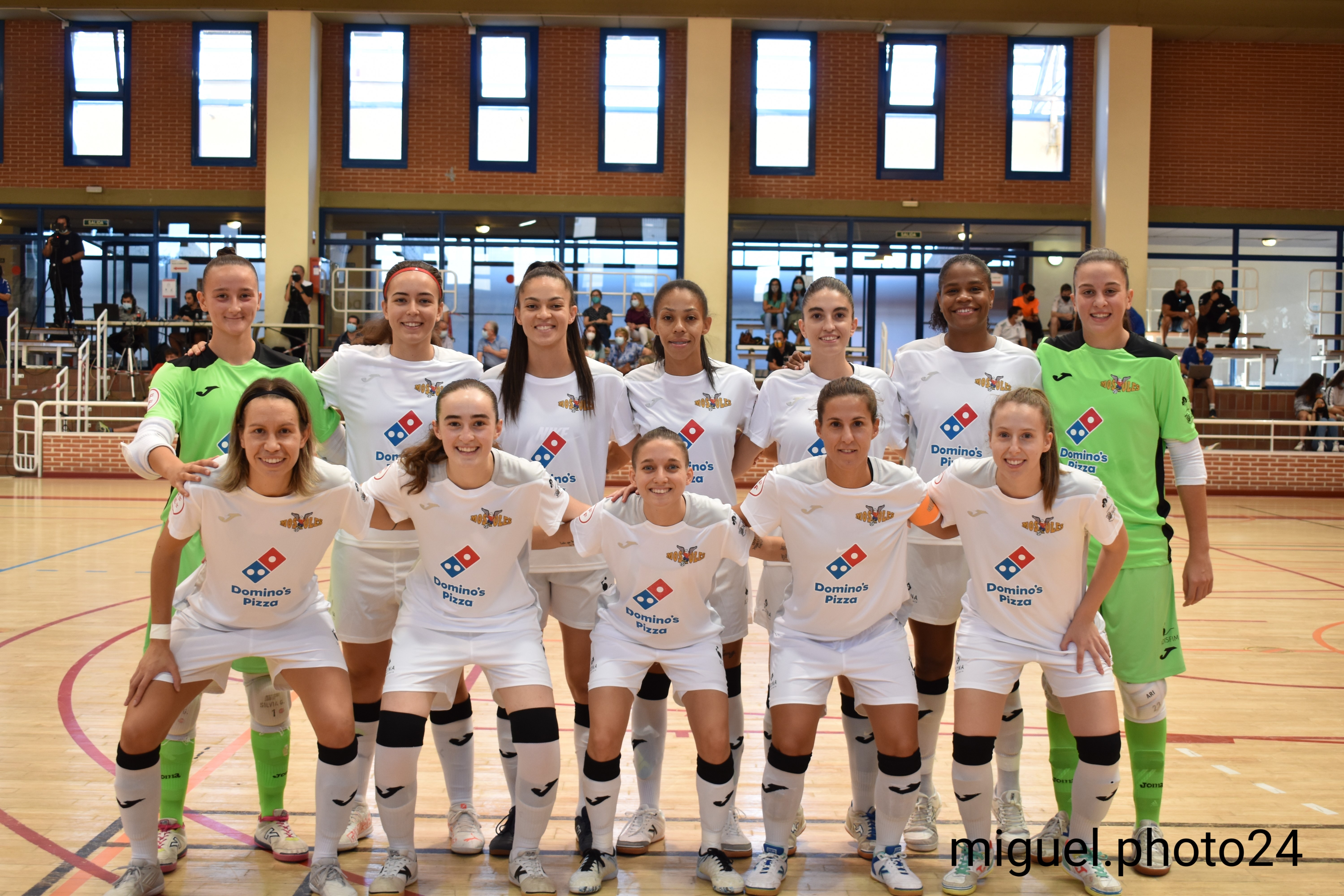 Texto Alternativo: El Fútbol Sala Femenino Móstoles alcanza la tercera plaza y se coloca en zona de play off