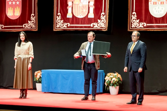 Texto Alternativo: El Hospital Universitario José Germain, reconocido con la Medalla de Oro de Leganés