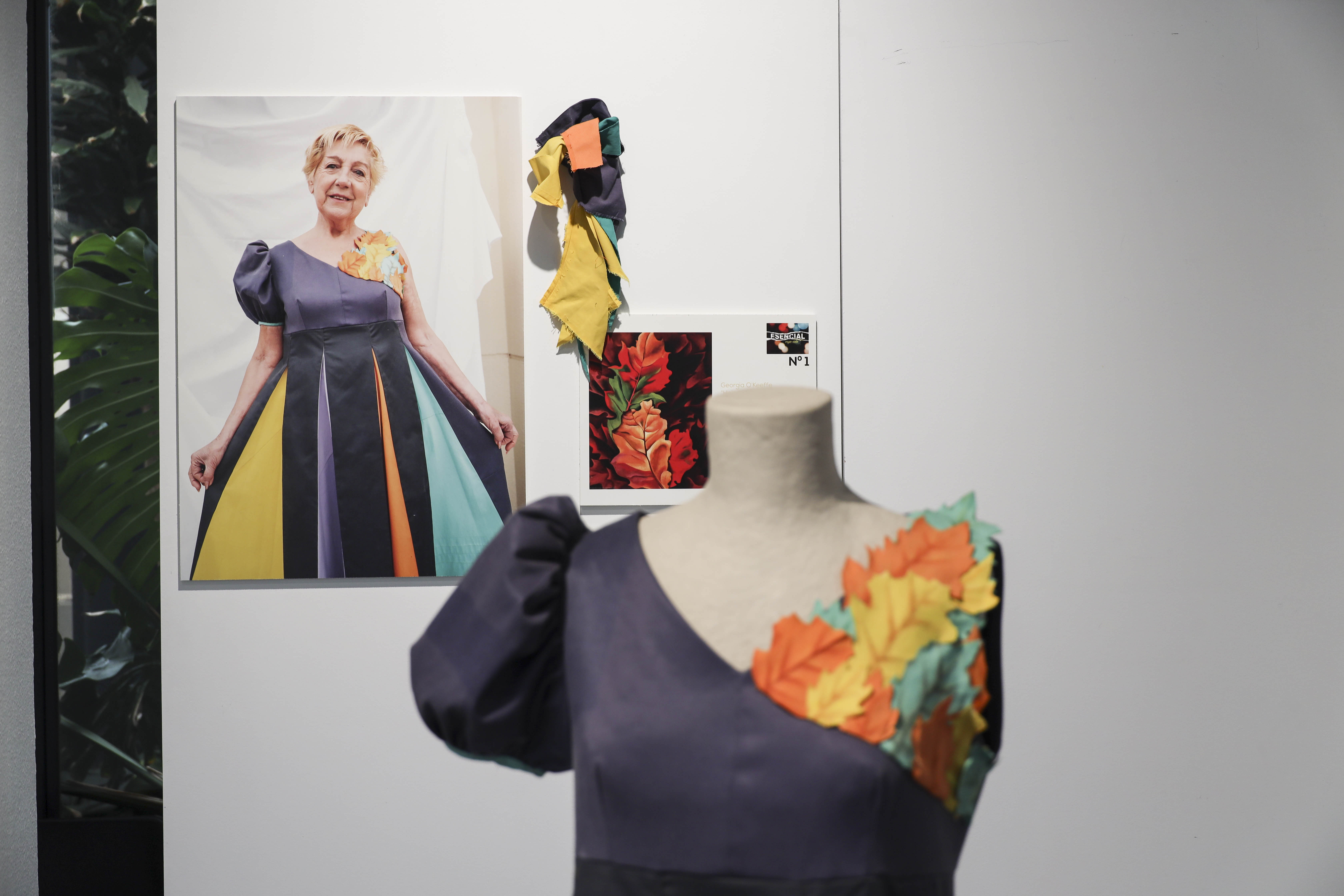 Texto Alternativo: Inaugurada la exposición Esencial expo-arte en homenaje a los trabajadores esenciales durante la pandemia